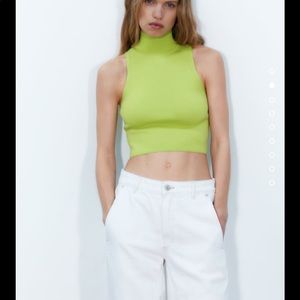 Mock neck crop top